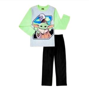 ☘️ 3/$18. Star wars Mandalorian kids 2 piece Flannel PJ set size 10/12 NIP
